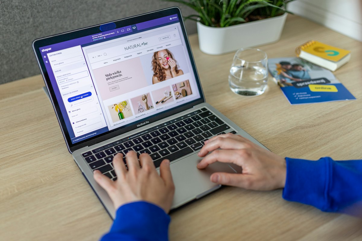 WooCommerce vs Shopify: Which Is Better for Small Business?